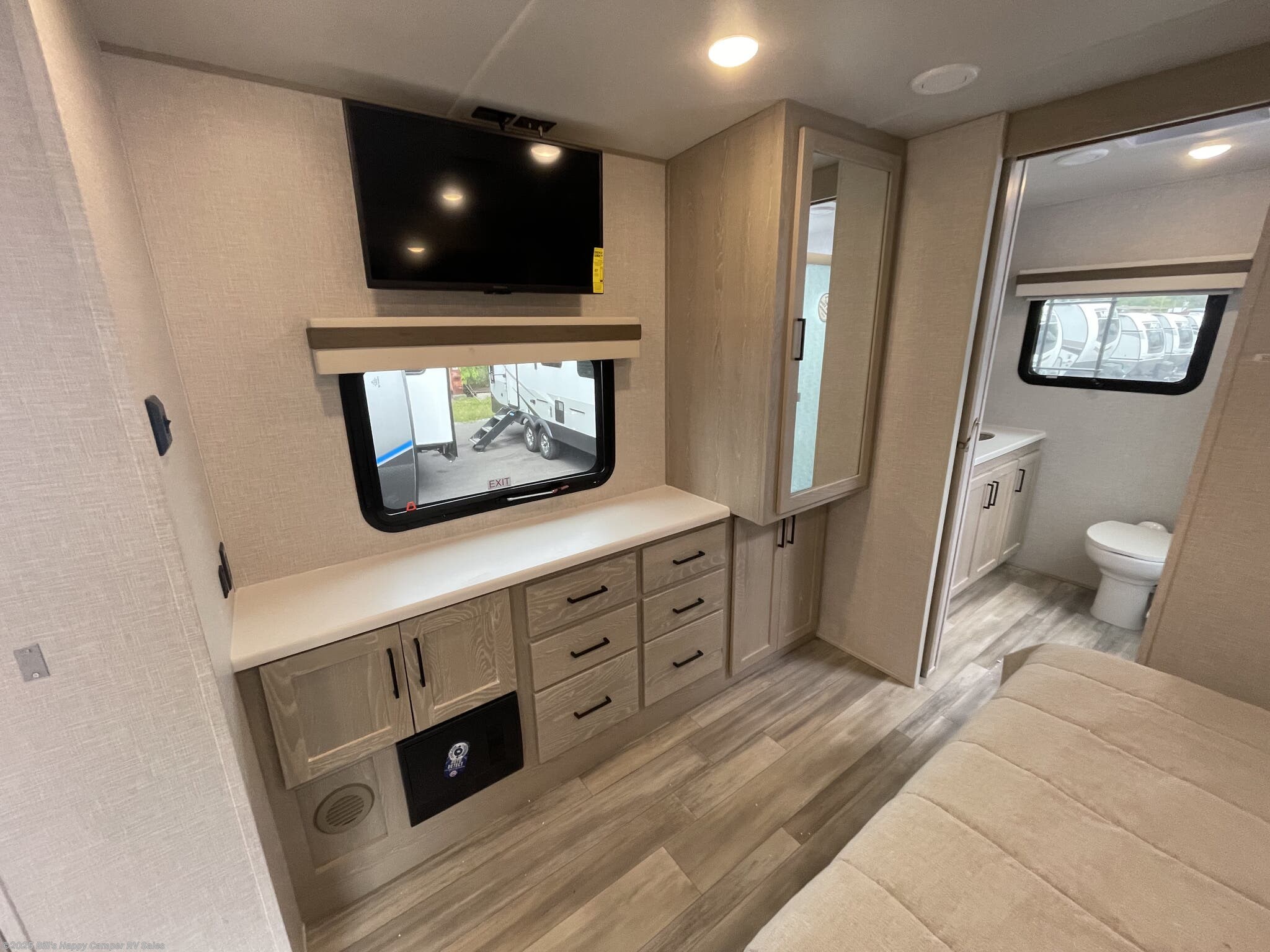 2023 Forest River Rockwood Signature Ultra Lite 8263MBR RV for Sale in