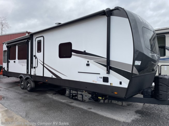 New 2023 Forest River Rockwood Signature Ultra Lite 8337RL available in Mill Hall, Pennsylvania