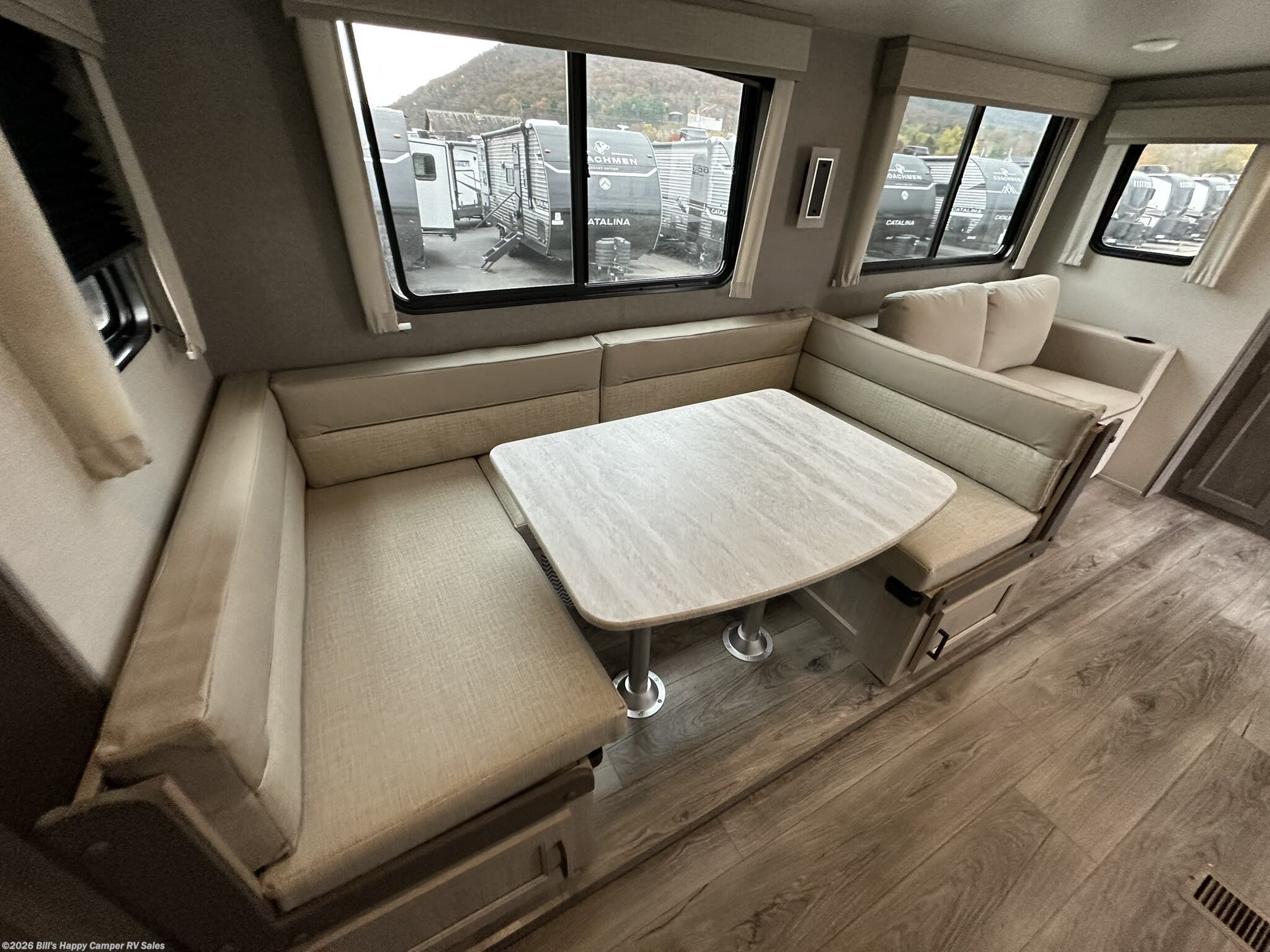 2025 Coachmen Catalina Legacy Edition 293QBCK