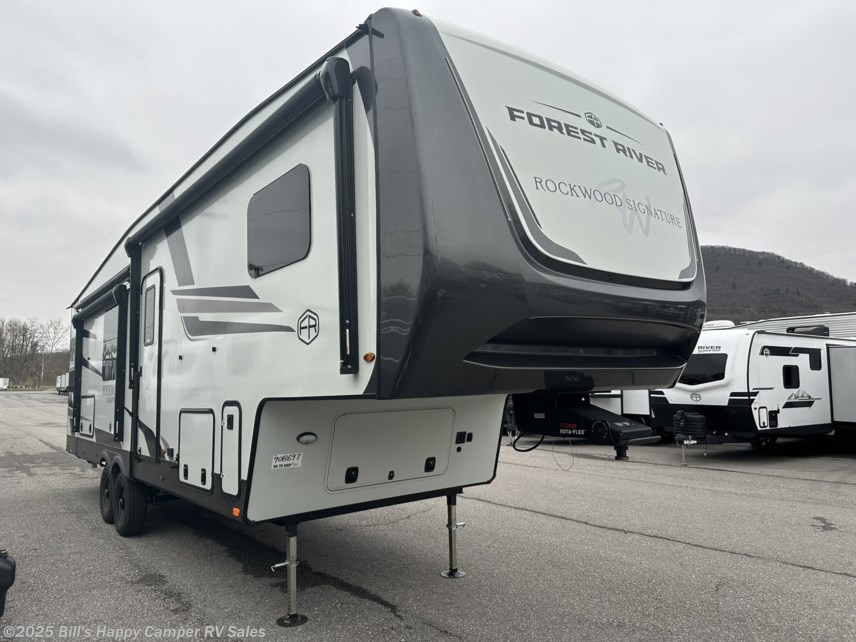New 2025 Forest River Rockwood Signature R331RL available in Mill Hall, Pennsylvania