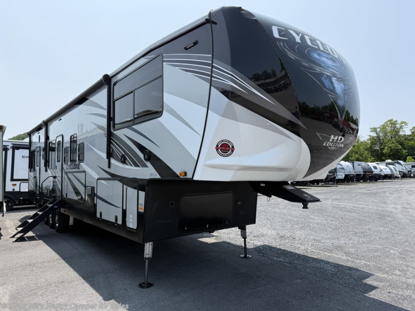 2019 Heartland Cyclone CY 4007