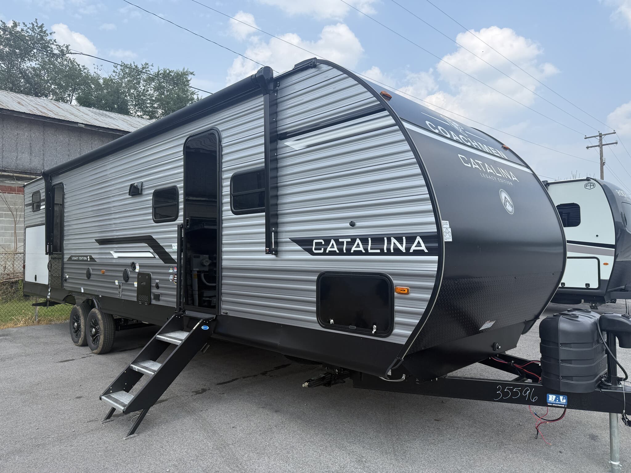 2026 Coachmen Catalina Legacy Edition 323BHDSCK