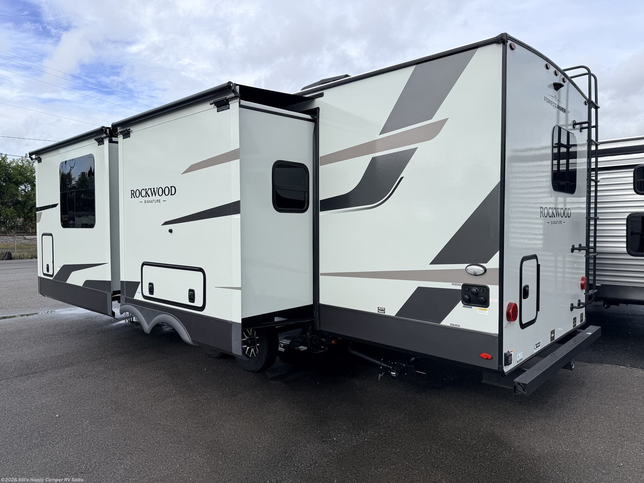 2026 Forest River Rockwood Signature 8263MBR RV for Sale in Mill Hall
