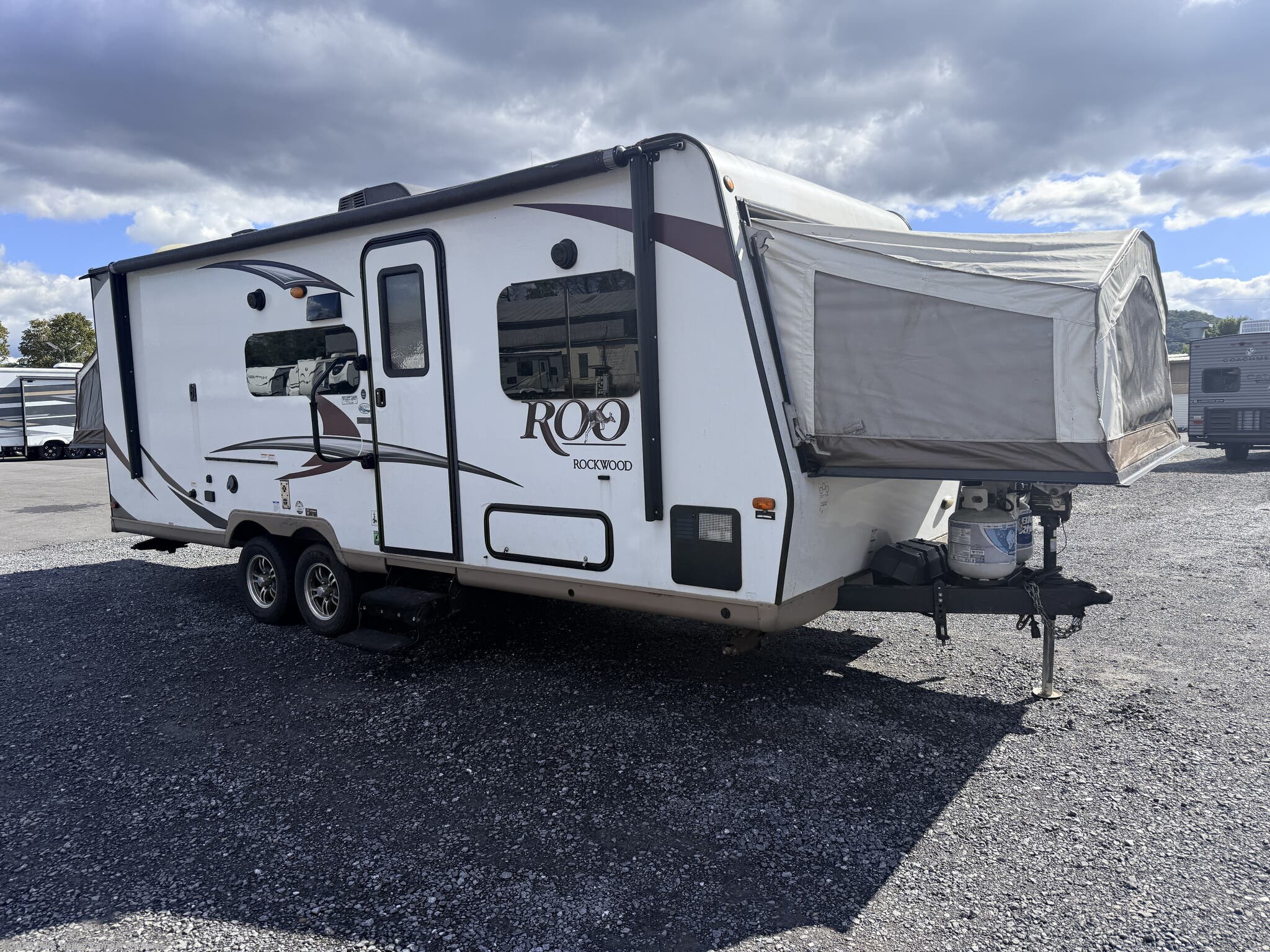 2018 Forest River Rockwood Roo 233S