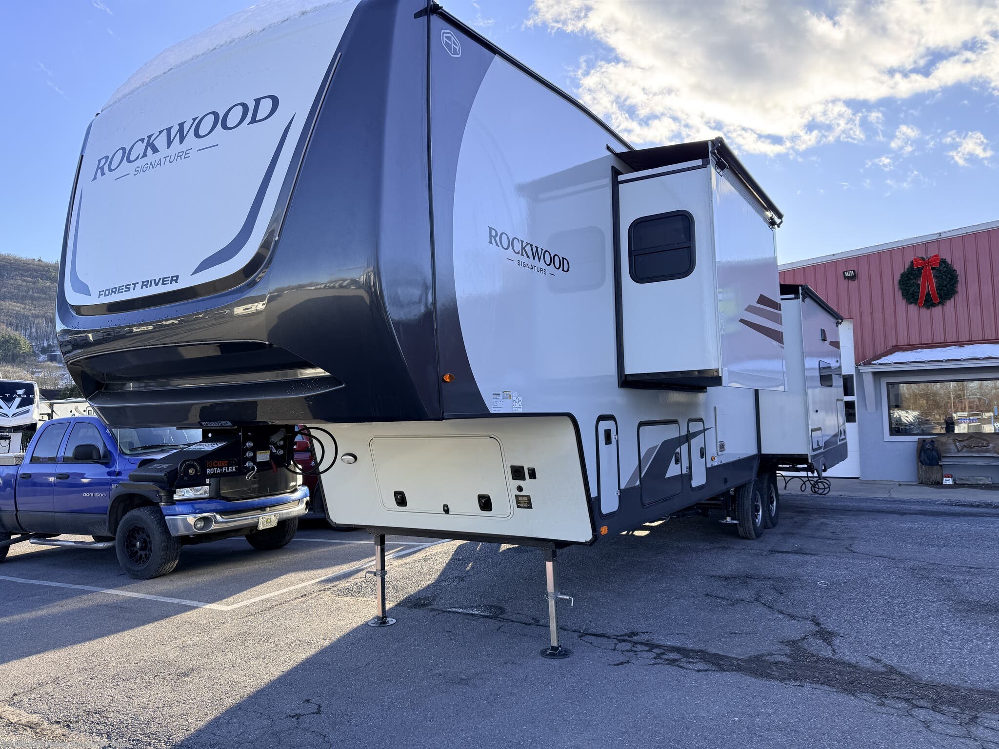 2026 Rockwood Signature 401SFB by Forest River from Bill's Happy Camper RV Sales in Mill Hall, Pennsylvania