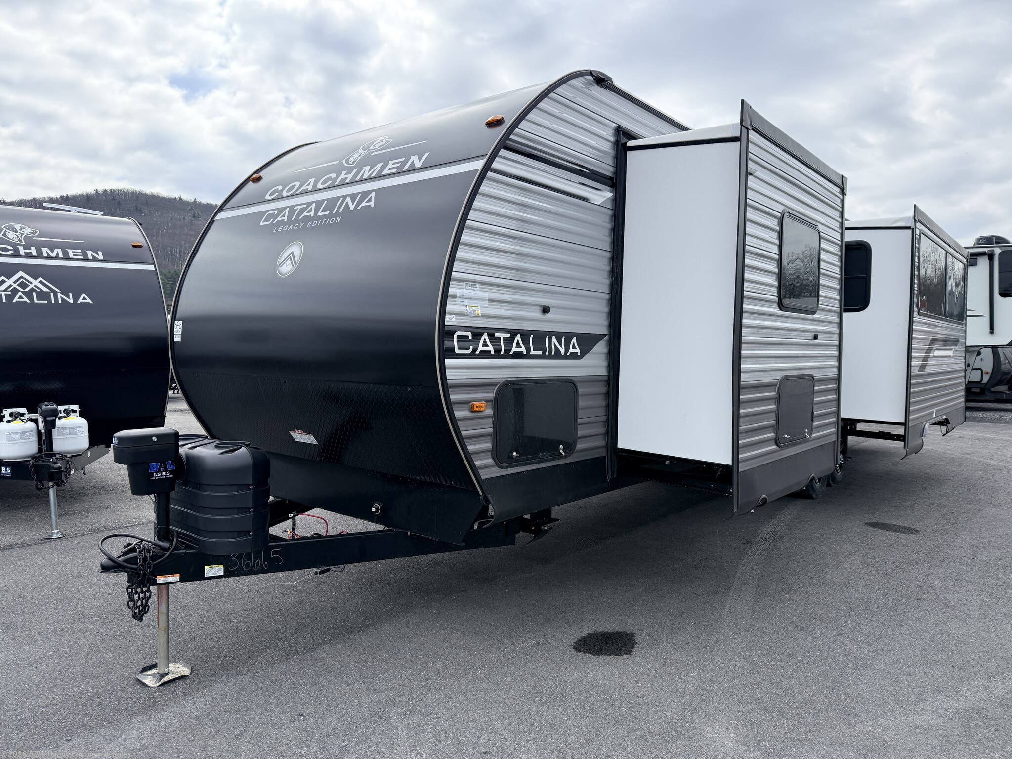 2026 Catalina Legacy Edition 333DORM by Coachmen from Bill's Happy Camper RV Sales in Mill Hall, Pennsylvania