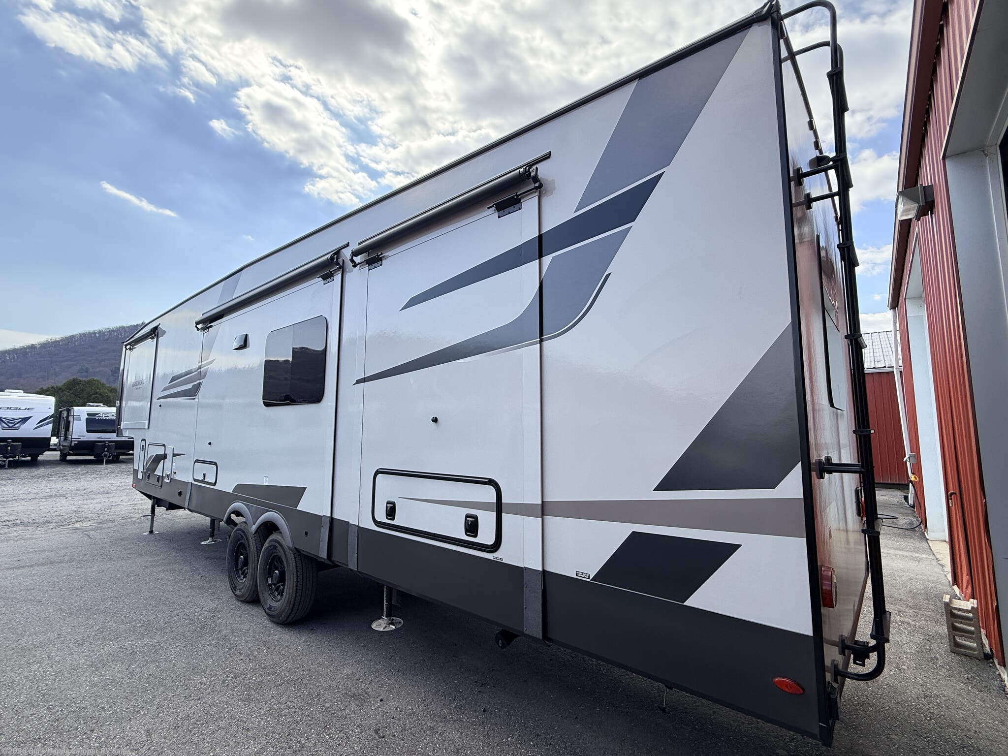 New 2026 Forest River Rockwood Signature 403SDB available in Mill Hall, Pennsylvania