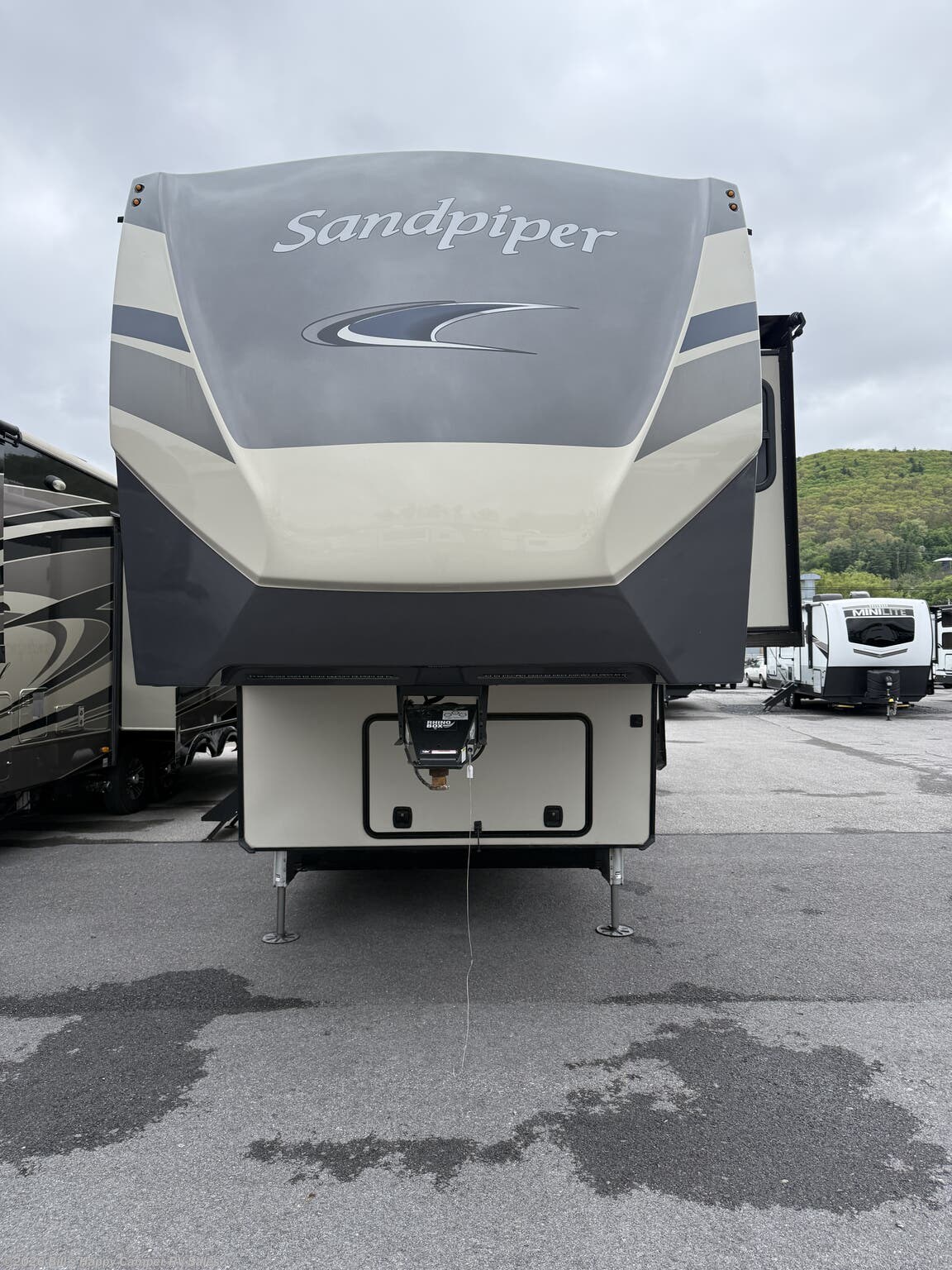 2021 Sandpiper Luxury 384QBOK by Forest River from Bill's Happy Camper RV Sales in Mill Hall, Pennsylvania