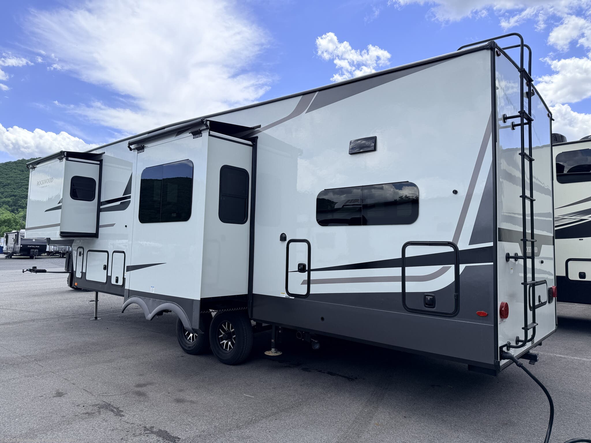 New 2027 Forest River Rockwood Signature 371RK available in Mill Hall, Pennsylvania