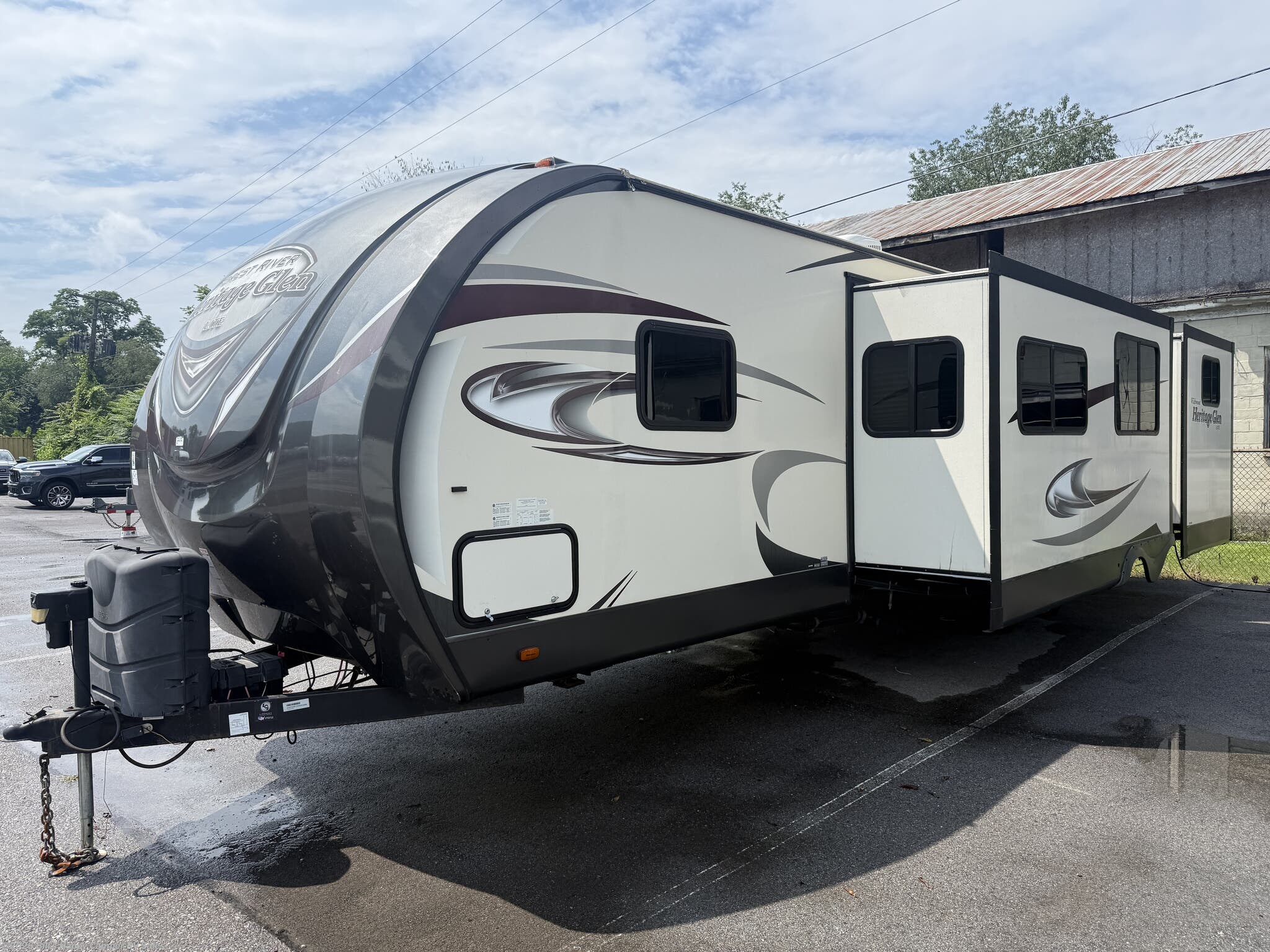 Used 2017 Forest River Wildwood Heritage Glen Lite 300BH available in Mill Hall, Pennsylvania