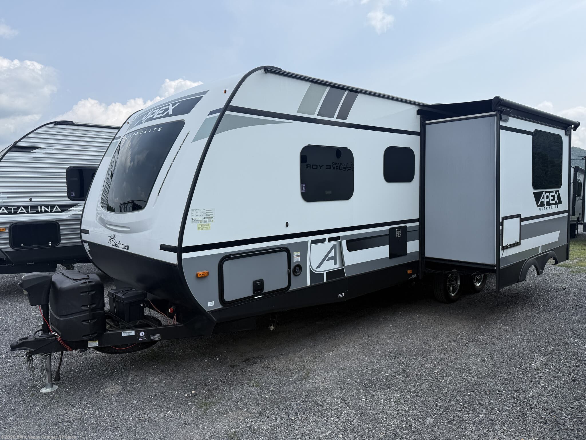 Used 2022 Coachmen Apex Ultra-Lite 256 BHS available in Mill Hall, Pennsylvania