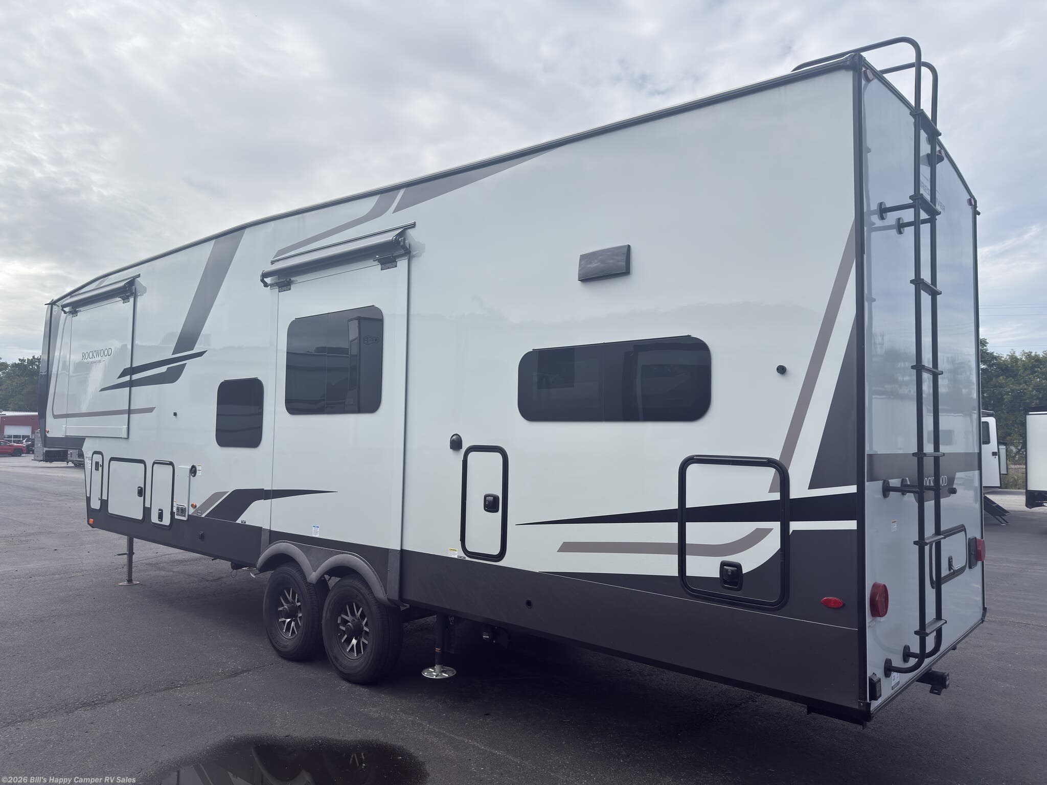 New 2027 Forest River Rockwood Signature R371RK available in Mill Hall, Pennsylvania