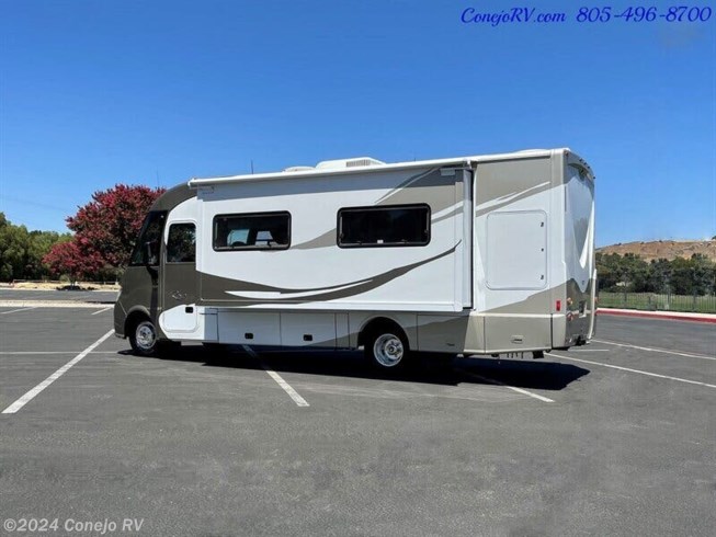 2011 Itasca Reyo 25R - Used Class A For Sale by Conejo RV in Thousand Oaks, California