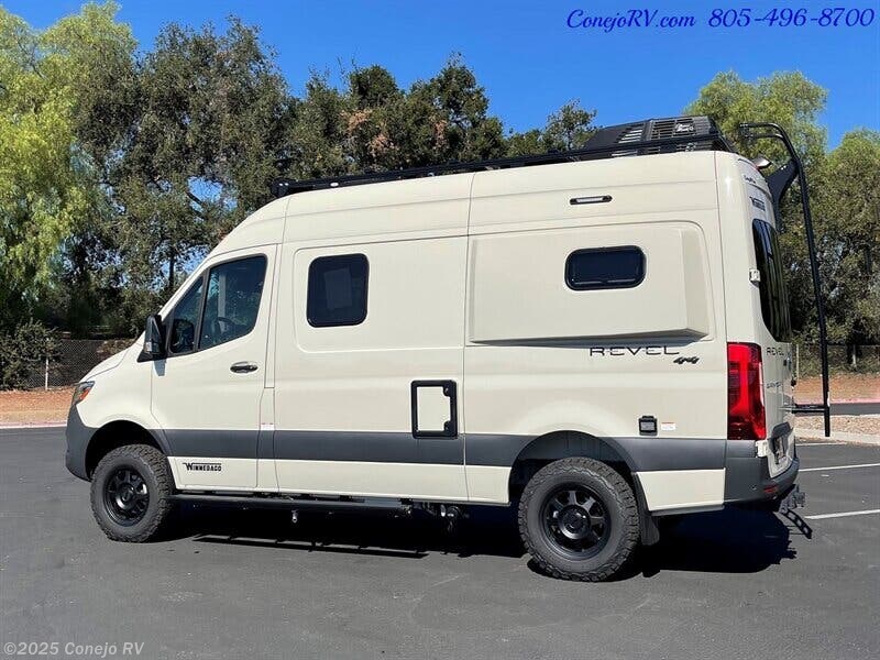 2023 Winnebago Revel 44E RV for Sale in Thousand Oaks, CA 91360