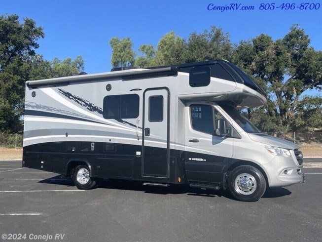 2024 Isata 3 Series 24FW by Dynamax Corp from Conejo RV in Thousand Oaks, California