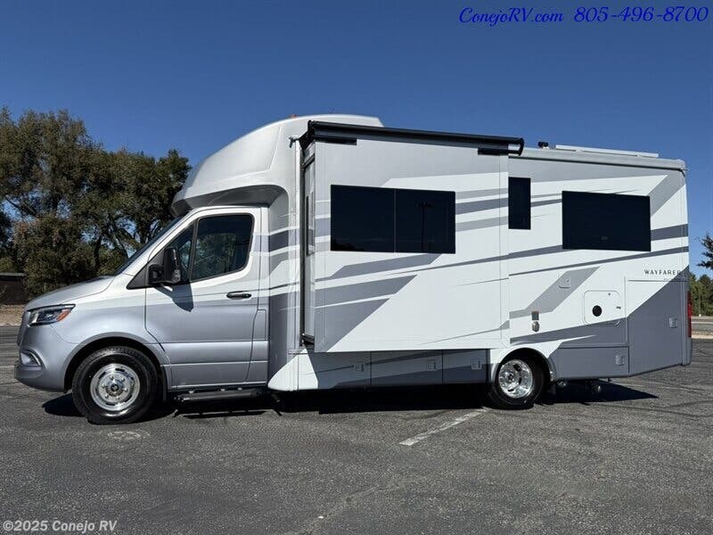 New 2026 Tiffin Wayfarer 25XLW available in Thousand Oaks, California