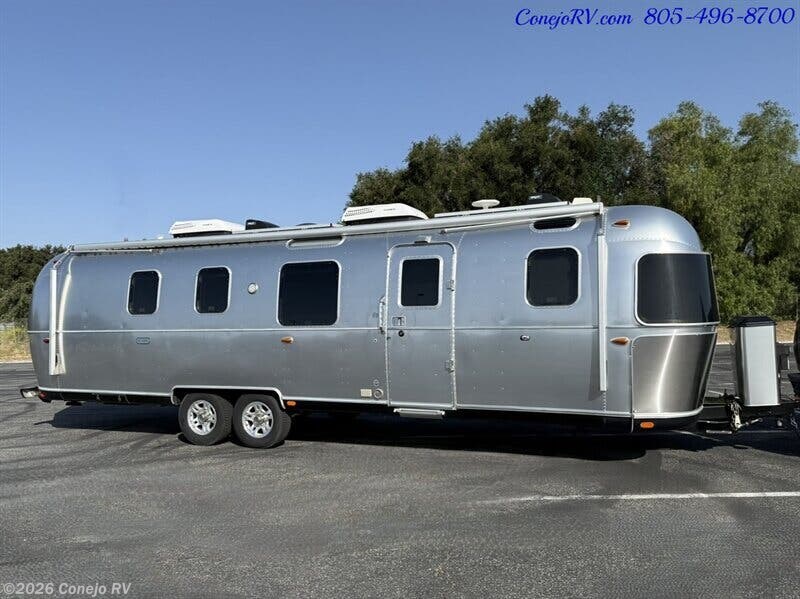 2020 Classic 33RB by Airstream from Conejo RV in Thousand Oaks, California