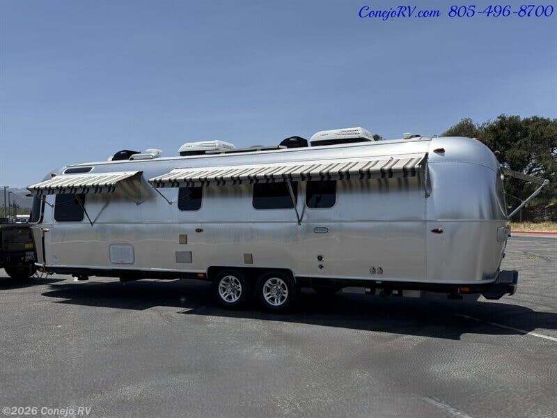 2020 Airstream Classic 33FB - New Travel Trailer For Sale by Conejo RV in Thousand Oaks, California