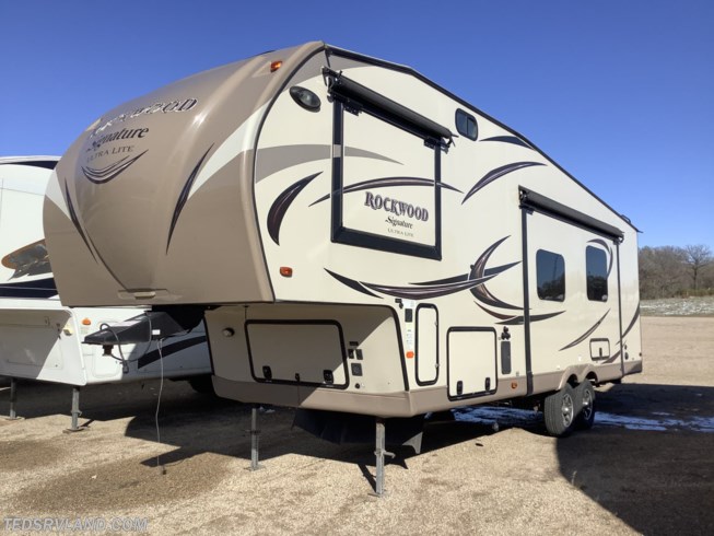 2016 Forest River Rockwood Signature Ultra Lite 8281WS RV for Sale in 2016 Forest River Rockwood Signature Ultra Lite 8281ws