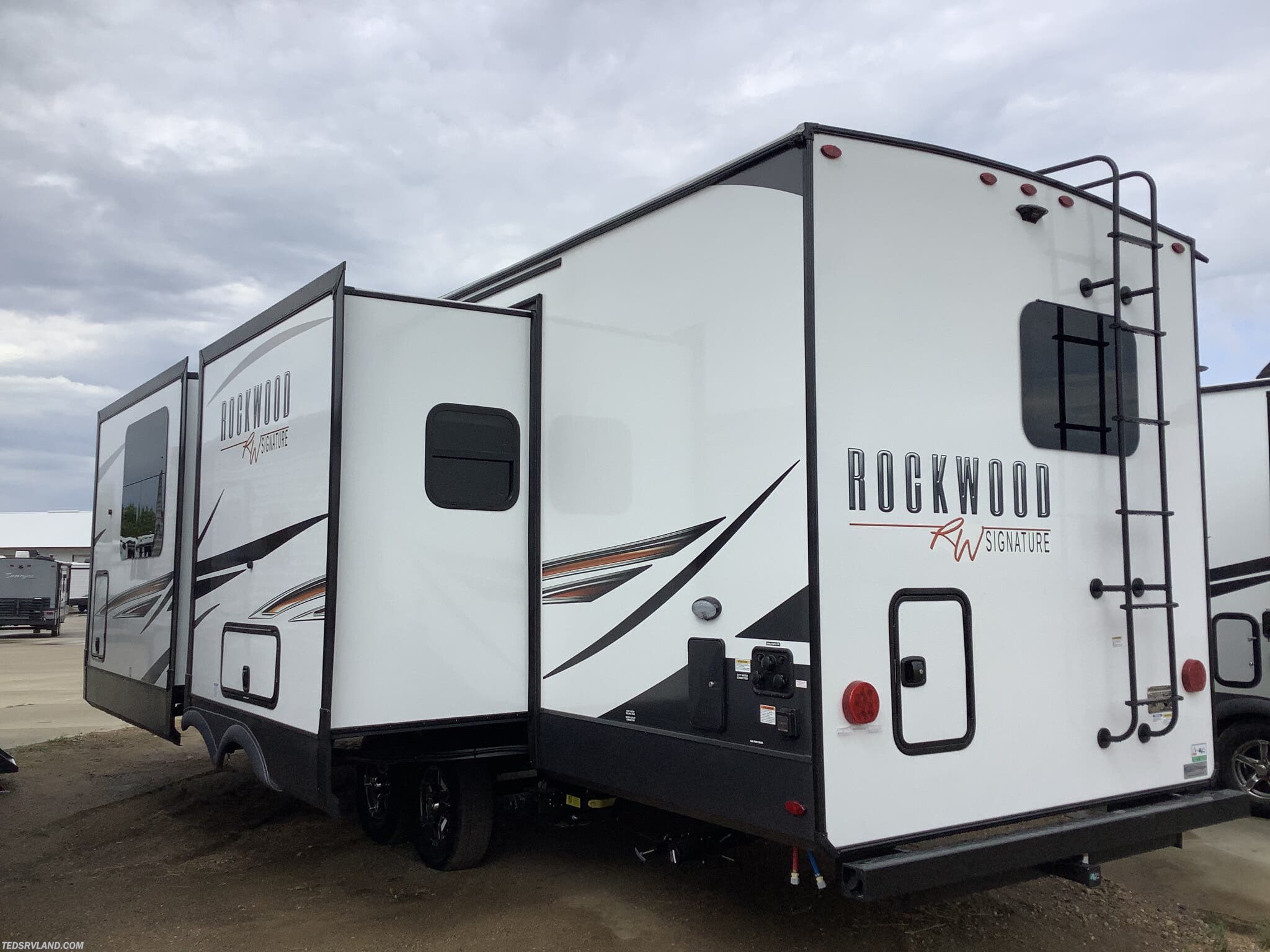 2021 Forest River Rockwood Signature Ultra Lite 8263MBR RV for Sale in