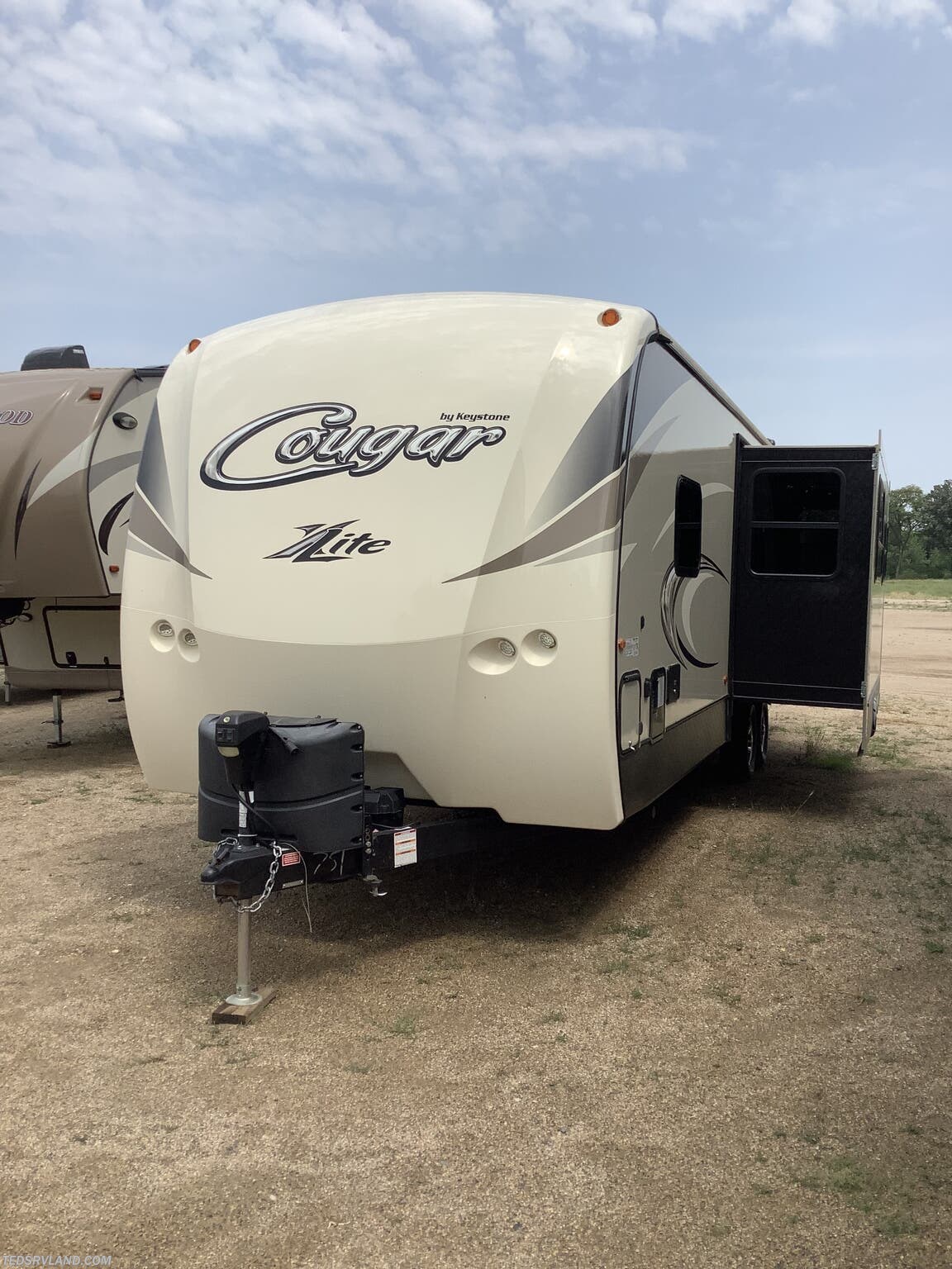 2017 Keystone Cougar XLite 29BHS RV for Sale in Paynesville, MN 56362