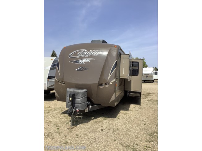 2016 Keystone Cougar XLite 32FBS - Used Travel Trailer For Sale by Ted