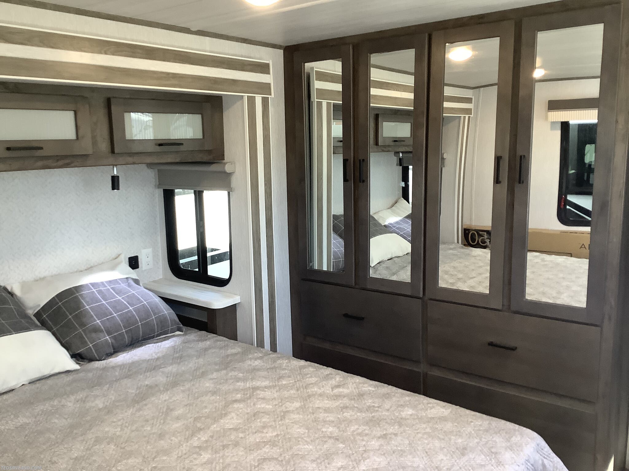 2023 Forest River Salem Grand Villa 42FK RV for Sale in Paynesville, MN