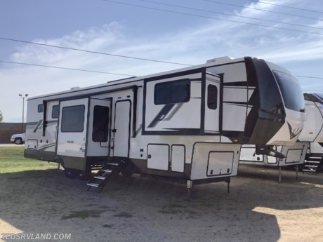 &lt;p&gt;Beautiful new 5th wheel with a rear master unit and large front living area!&lt;/p&gt;
&lt;p&gt;&lt;strong&gt;Features Include:&lt;/strong&gt;&lt;/p&gt;
&lt;ul&gt;
&lt;li&gt;&lt;strong&gt;2023 Platinum Package&lt;/strong&gt;&lt;/li&gt;
&lt;li&gt;&lt;strong&gt;2023 Signature Package&lt;/strong&gt;&lt;/li&gt;
&lt;li&gt;&lt;strong&gt;Central Vacuum&lt;/strong&gt;&lt;/li&gt;
&lt;/ul&gt;
&lt;p&gt;&lt;strong&gt;Please feel free to give our sales staff a call with any questions you may have!&lt;/strong&gt;&lt;/p&gt;