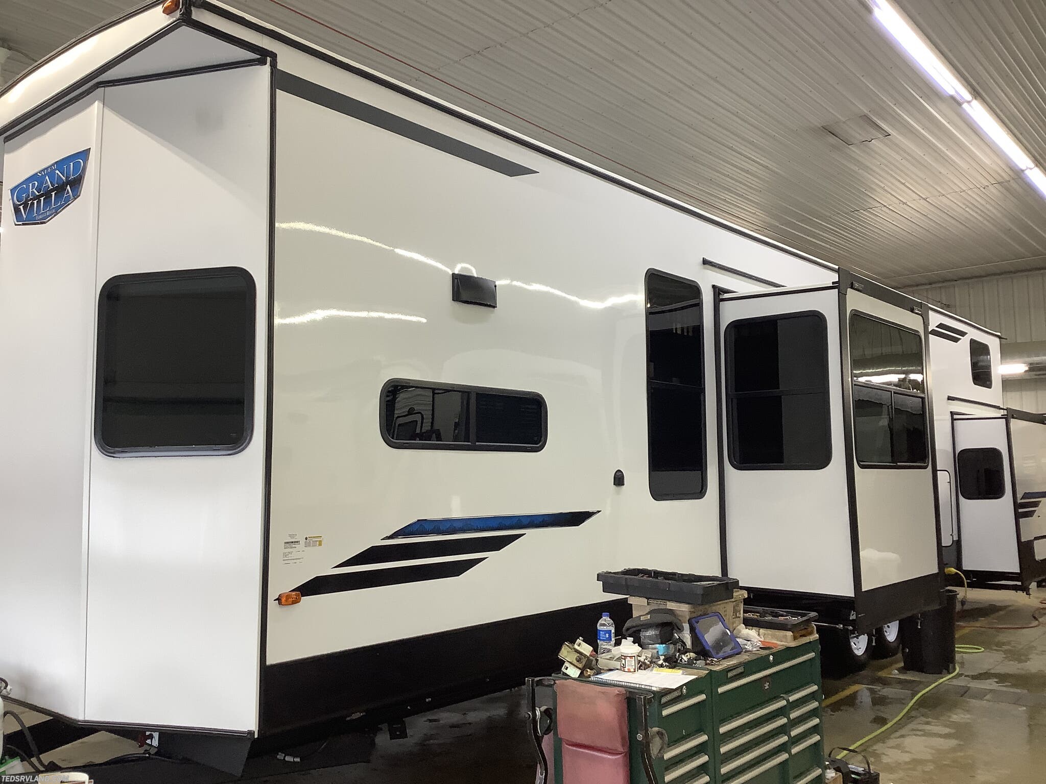 2023 Forest River Salem Grand Villa 42FK RV for Sale in Paynesville, MN