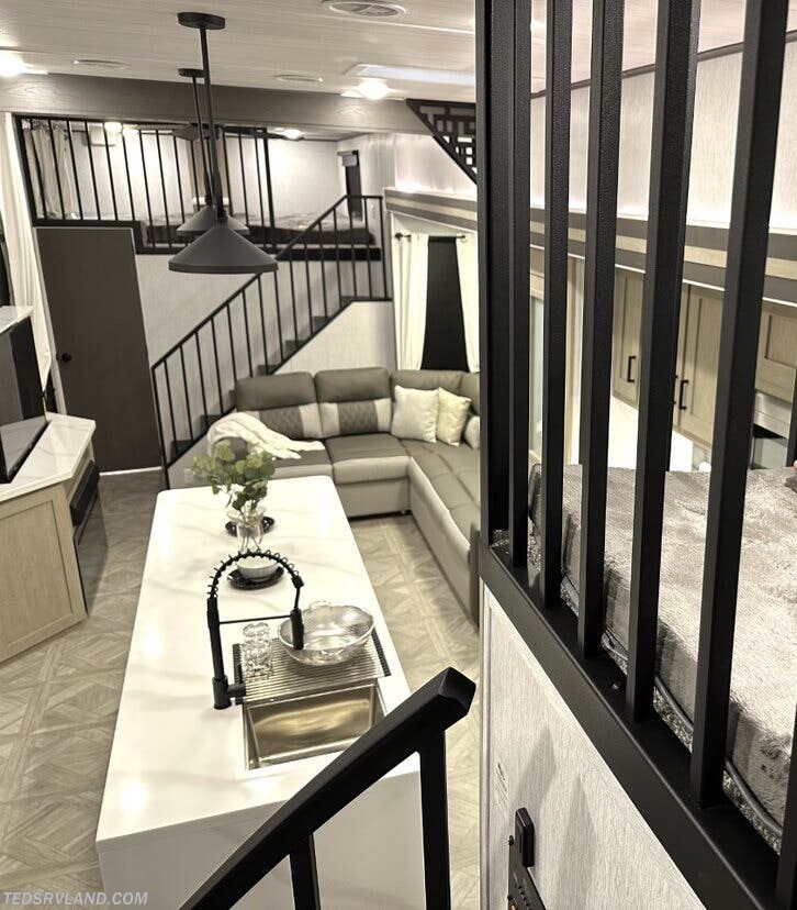 2023 Forest River Salem Grand Villa 42VIEW RV for Sale in Paynesville