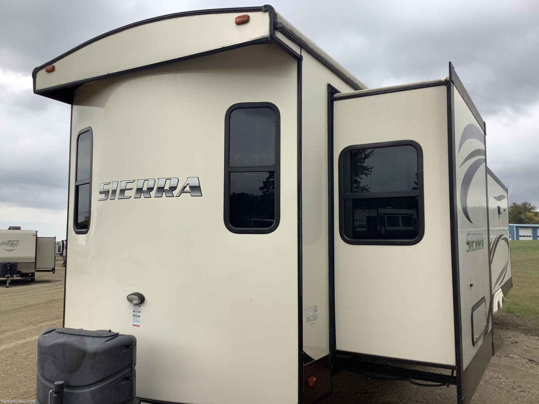 2015 Forest River Sierra Destination 393RL RV for Sale in Paynesville