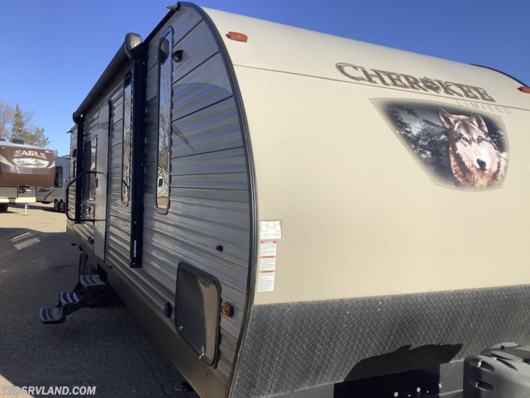 Used 2017 Forest River Cherokee 274RK available in Paynesville, Minnesota