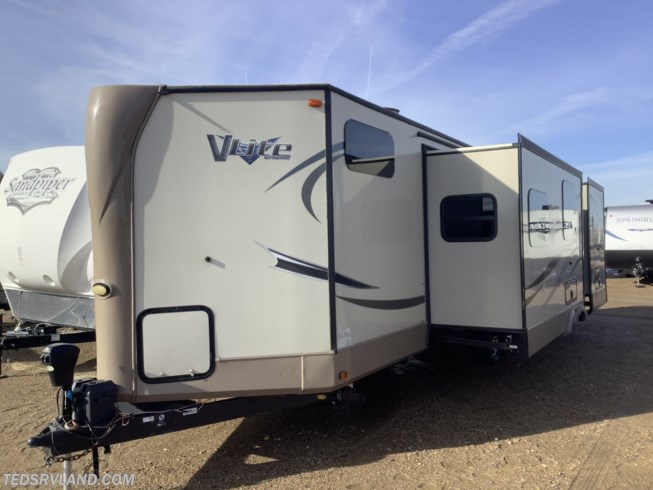 2018 Forest River Flagstaff V-Lite 30WTBSV - Used Travel Trailer For Sale by Ted