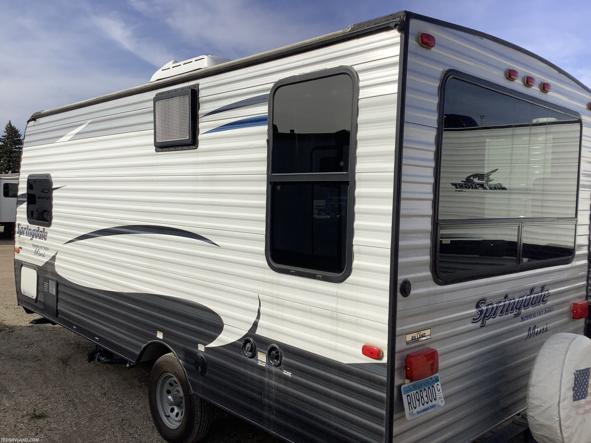2016 Keystone Springdale Mini 1750RD RV for Sale in Paynesville, MN