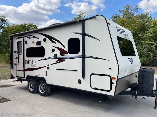 Used 2018 Forest River Rockwood Mini Lite 2109S available in Rice, Texas