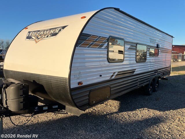 Used 2022 Forest River Wildwood X-Lite 261BHXL available in Rice, Texas