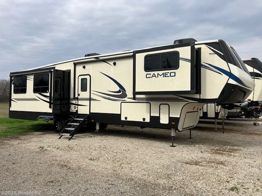 Used 2020 CrossRoads Cameo 3701RL available in  Rice, Texas