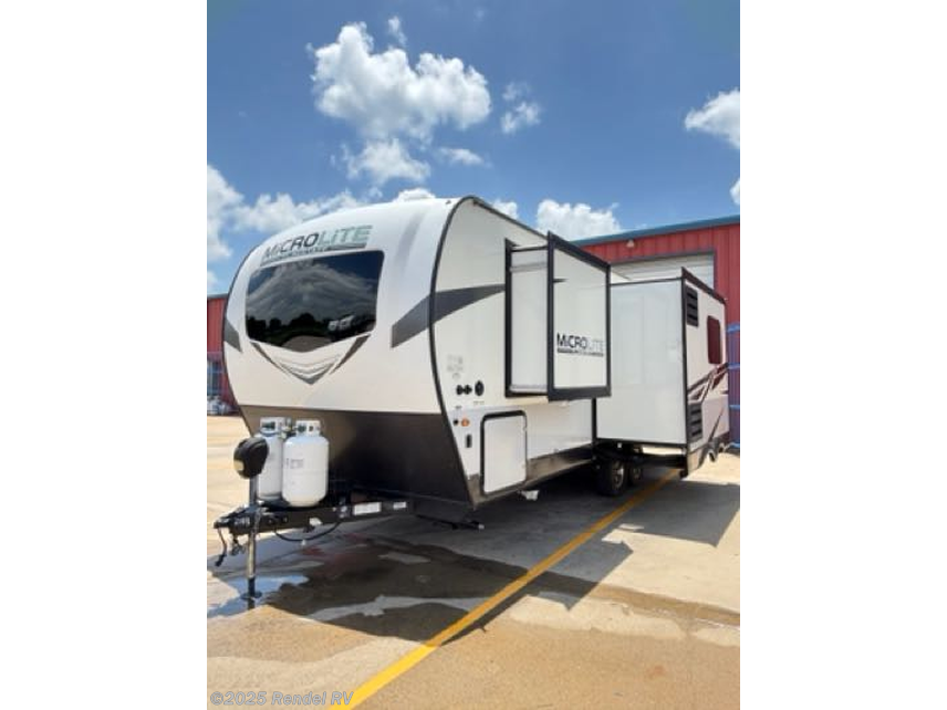 Used 2021 Forest River Flagstaff Micro Lite 25FBLS available in  Rice, Texas