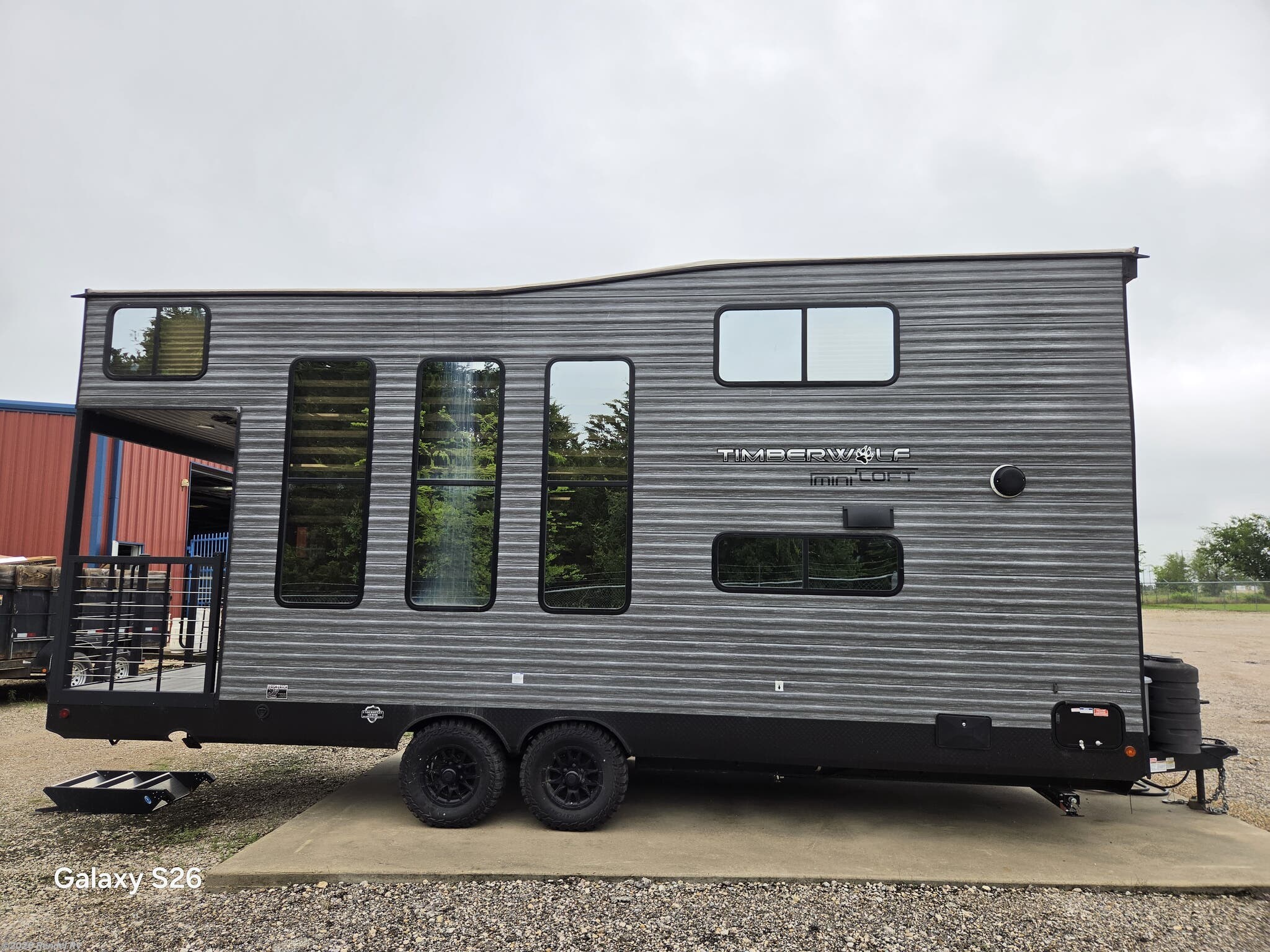 2024 Forest River Cherokee Timberwolf 16M mini loft - Used Travel Trailer For Sale by Rendel RV in Rice, Texas features Dishwasher, Water Heater, TV, Washer, Stove