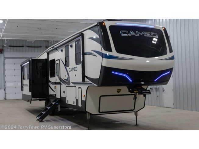 New 2020 CrossRoads Cameo 3921BR available in Grand Rapids, Michigan
