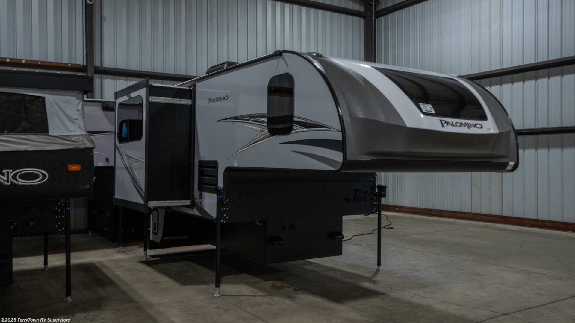 2021 Palomino Backpack Edition HS2902 RV for Sale in Grand Rapids, MI