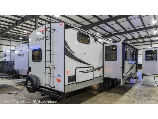 2022 Keystone Cougar Half-Ton 34TSB - New Travel Trailer For Sale by TerryTown RV Superstore in Grand Rapids, Michigan