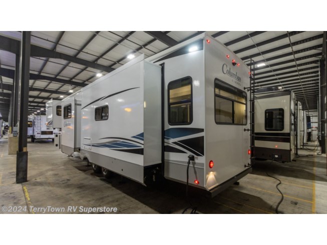 2022 Columbus C-Series 379MBC by Palomino from TerryTown RV Superstore in Grand Rapids, Michigan