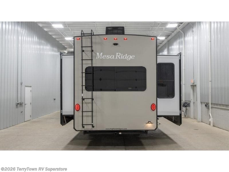 New 2022 Highland Ridge Mesa Ridge 371MBH available in Grand Rapids, Michigan