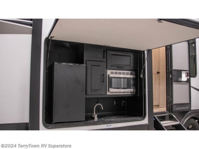 2023 Sandpiper Luxury 38FKOK by Forest River from TerryTown RV Superstore in Grand Rapids, Michigan
