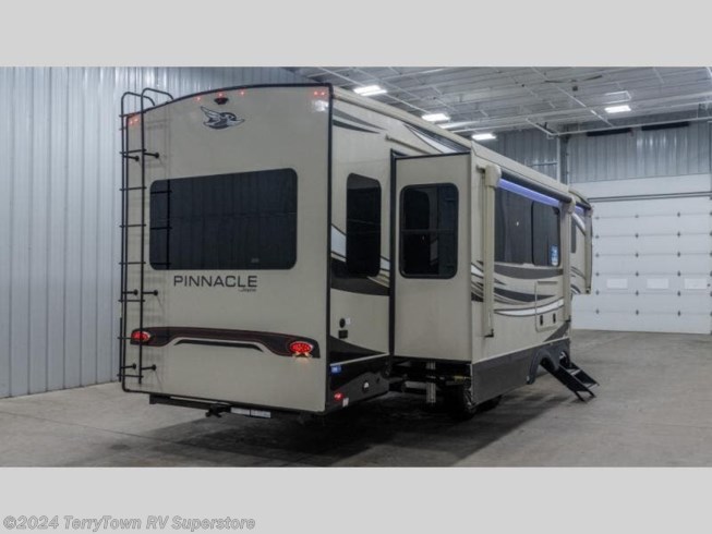 2022 Pinnacle 32RLTS by Jayco from TerryTown RV Superstore in Grand Rapids, Michigan