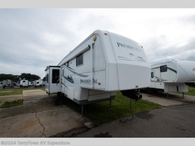 Used 2006 Holiday Rambler Presidential 36RLT available in Grand Rapids, Michigan