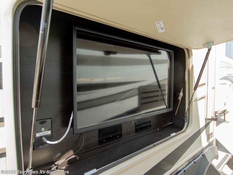 2022 Pinnacle 36KPTS by Jayco from TerryTown RV Superstore in Grand Rapids, Michigan