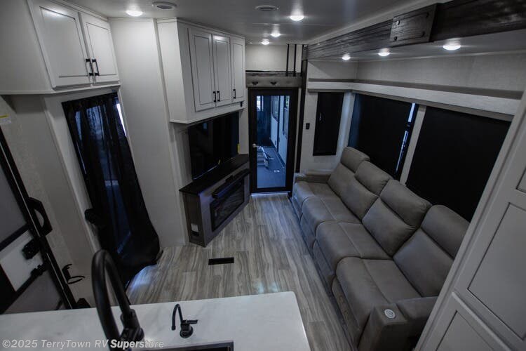 2024 Jayco Seismic Luxury Series 4113 RV for Sale in Grand Rapids, MI