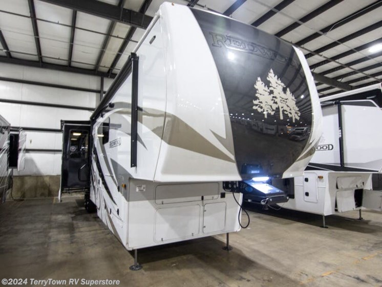 New 2022 Redwood RV Redwood 4001LK available in Grand Rapids, Michigan